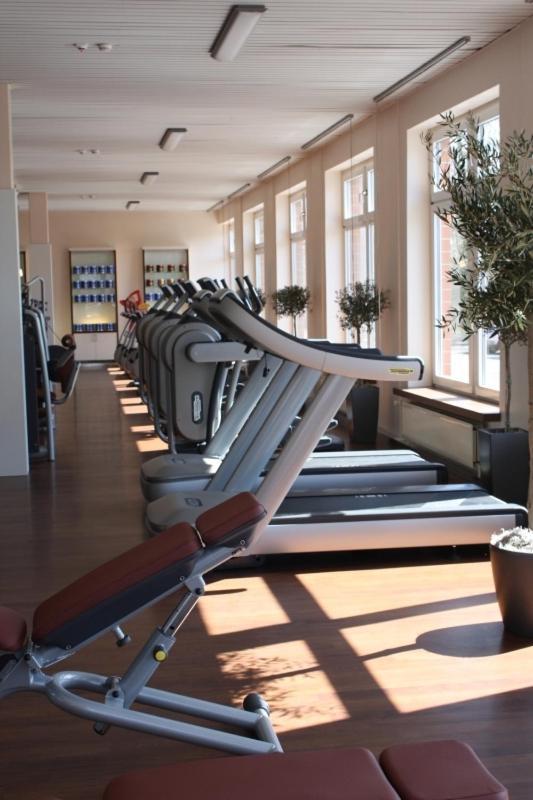 Sportpark Hotel Isernhagen Esterno foto